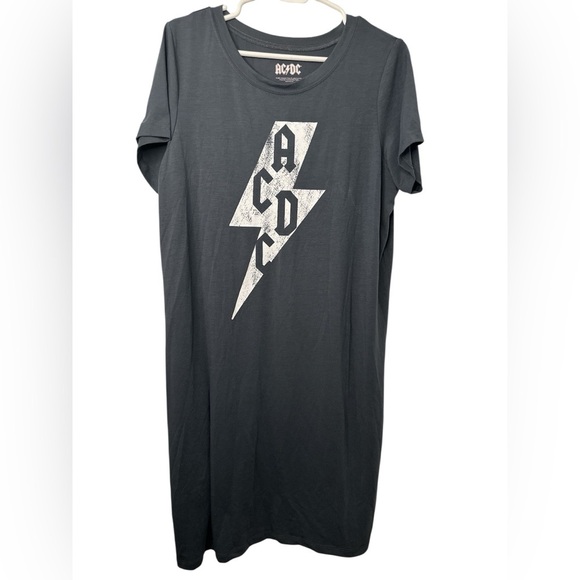 AC/DC Black Graphic Apparel - Picture 1 of 5
